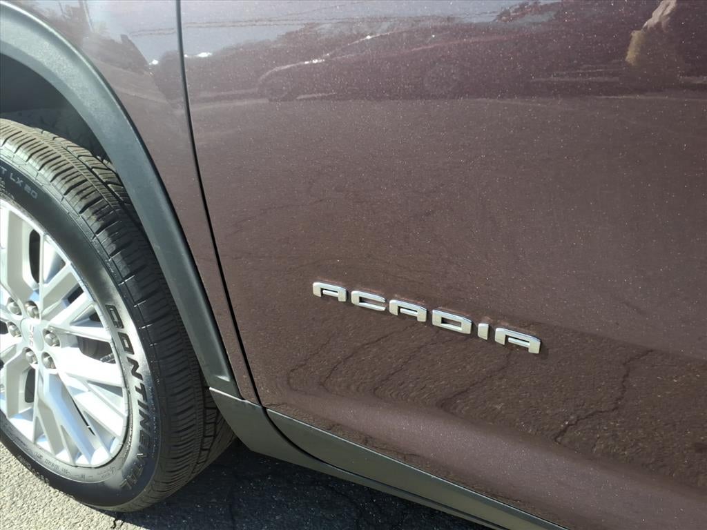 2024 GMC Acadia Elevation