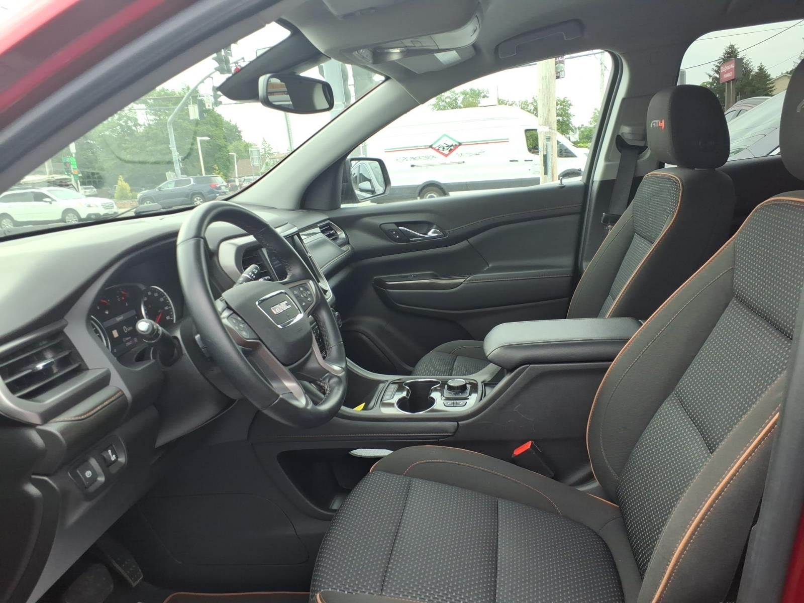2023 GMC Acadia AT4