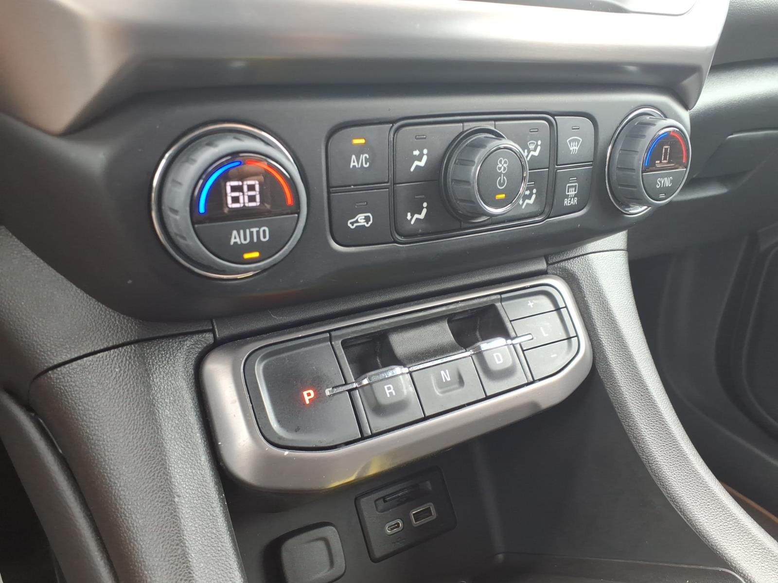 2023 GMC Acadia AT4