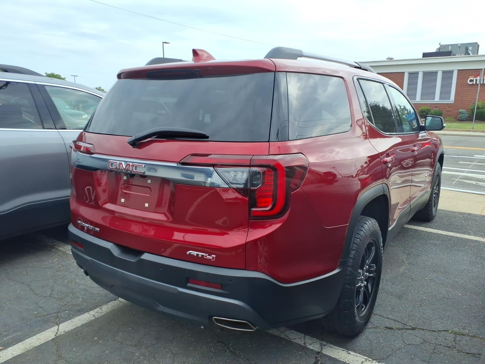 2023 GMC Acadia AT4