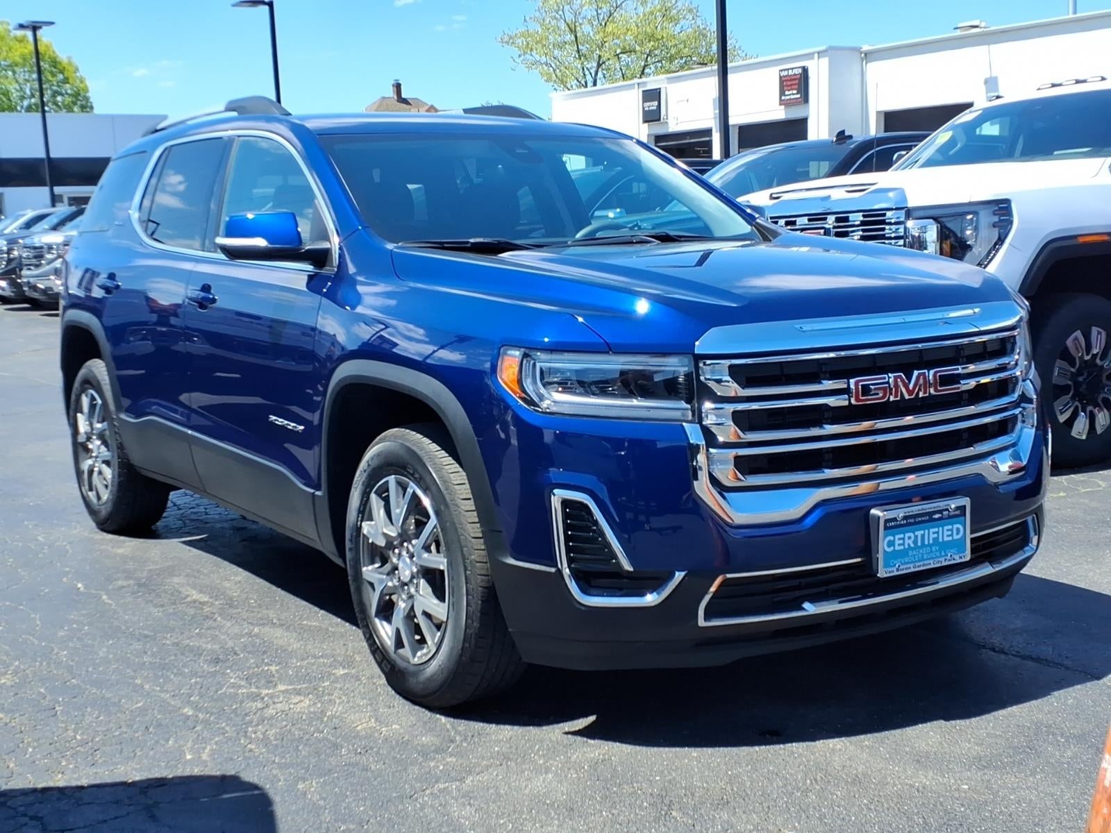 2023 GMC Acadia SLE
