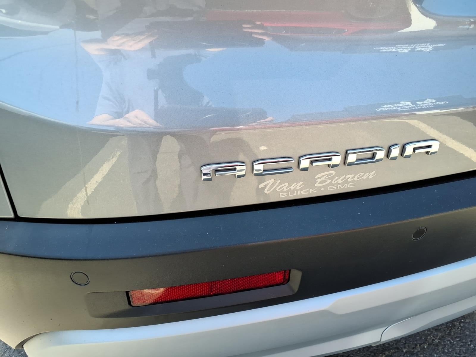 2023 GMC Acadia SLT