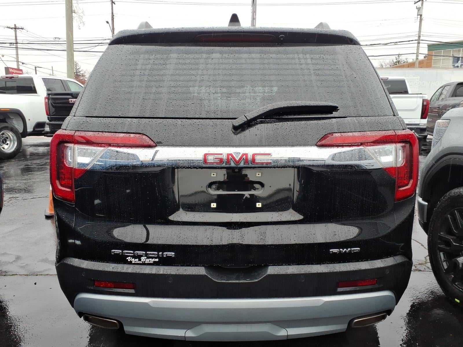 2023 GMC Acadia SLT