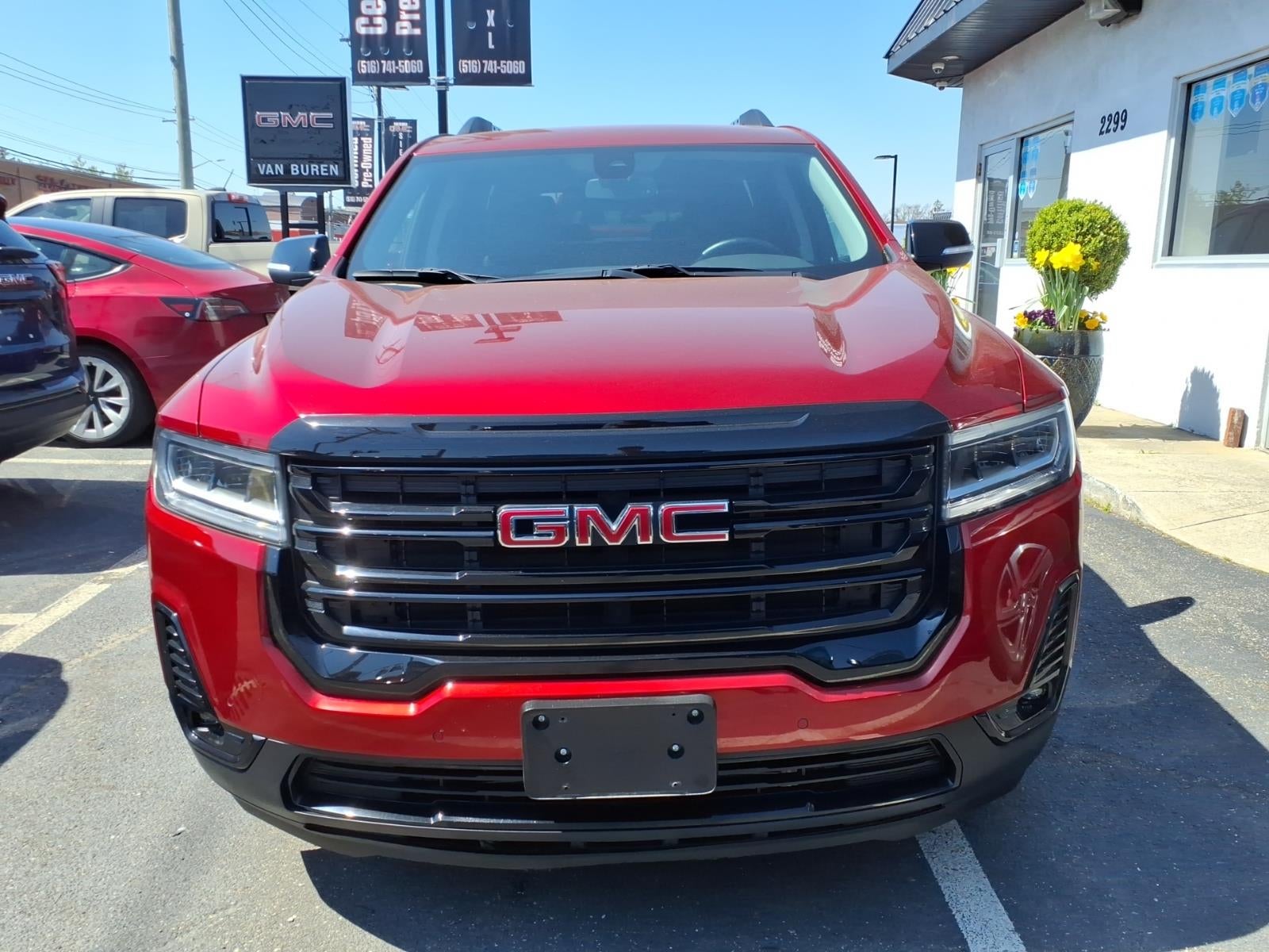2023 GMC Acadia SLT