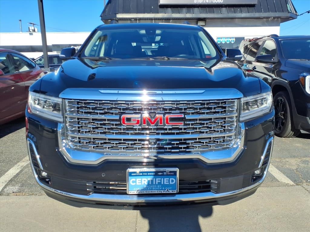 2023 GMC Acadia Denali