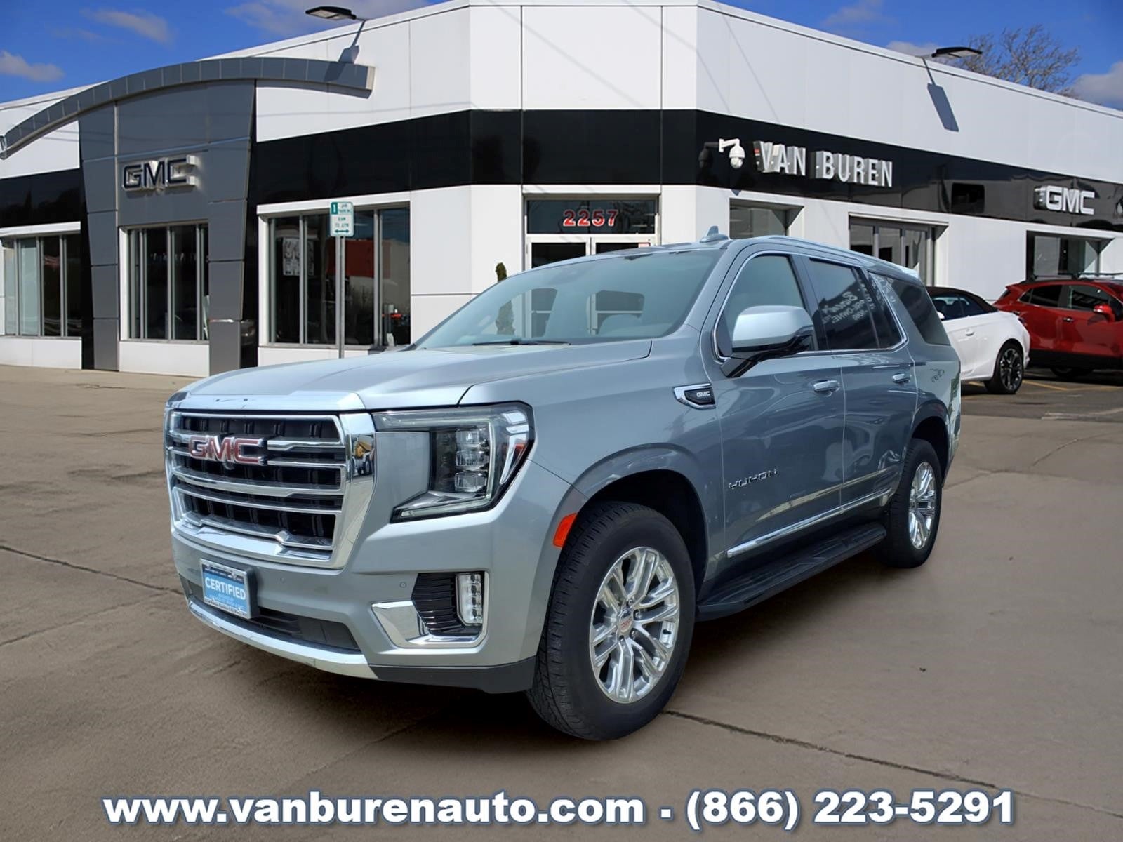 2023 GMC Yukon SLT