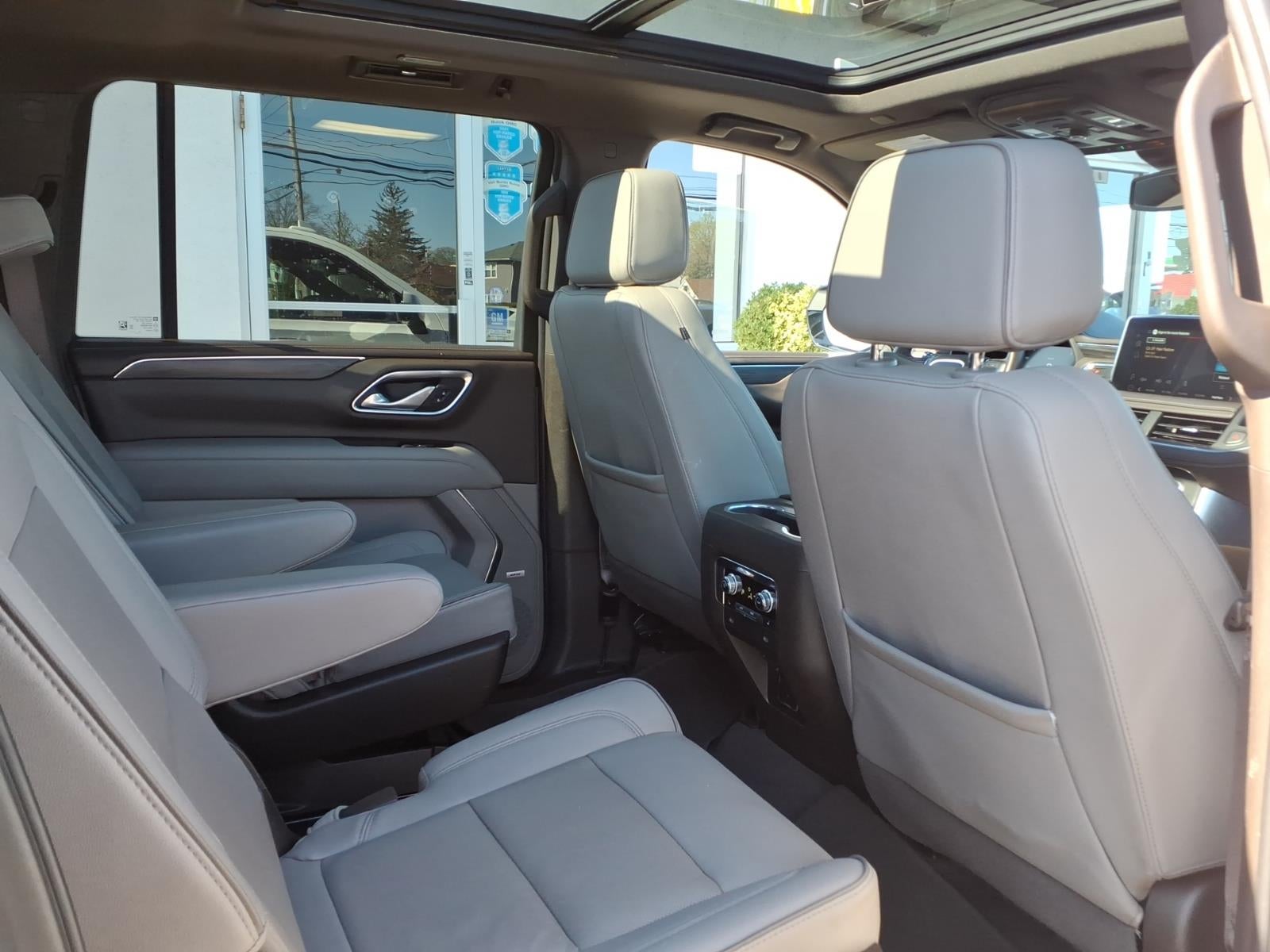 2023 GMC Yukon XL SLT