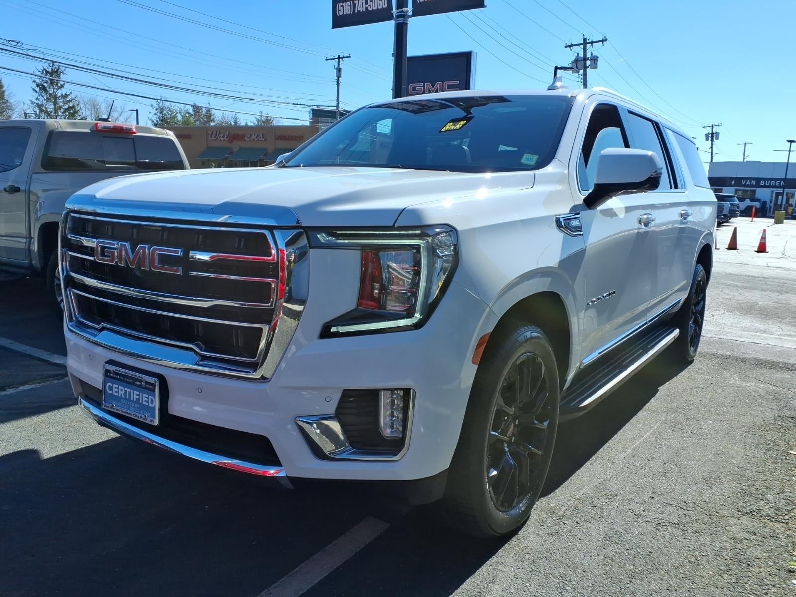 2023 GMC Yukon XL SLT