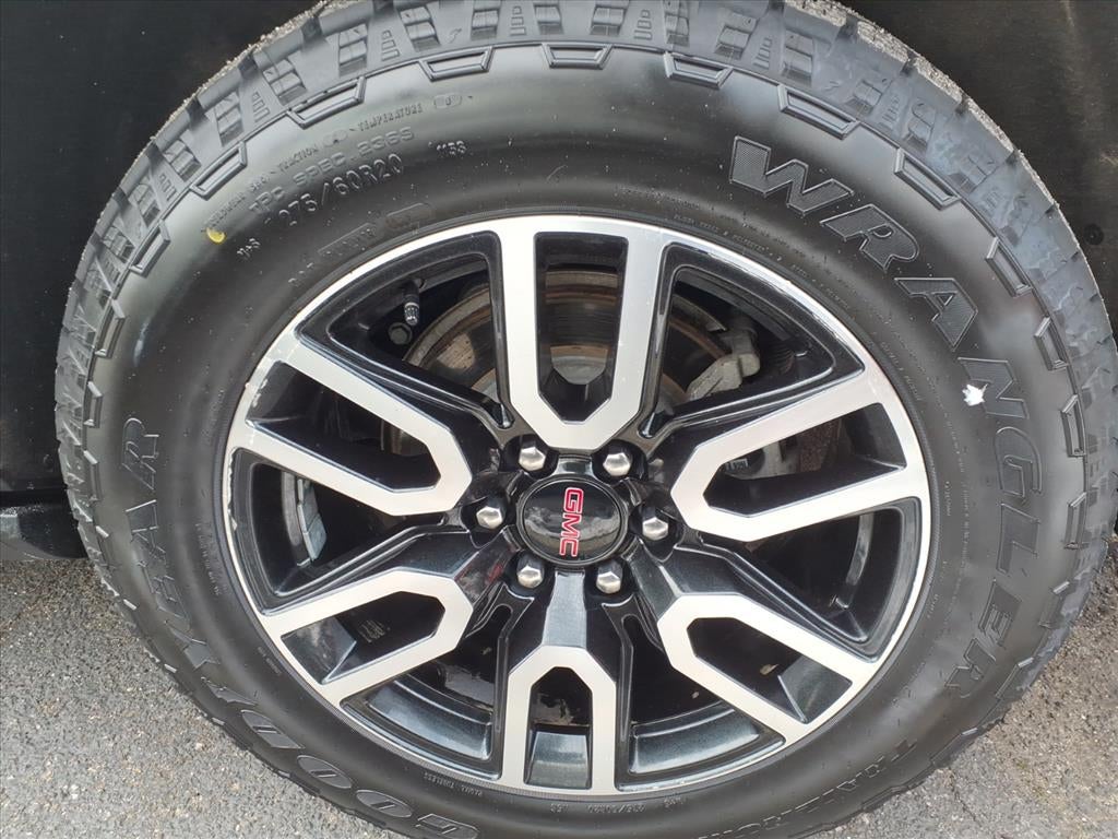 2023 GMC Yukon XL AT4