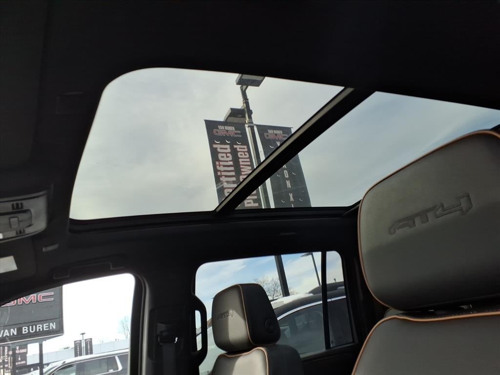 2023 GMC Yukon XL AT4