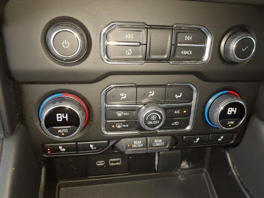 2022 Chevrolet Suburban LT