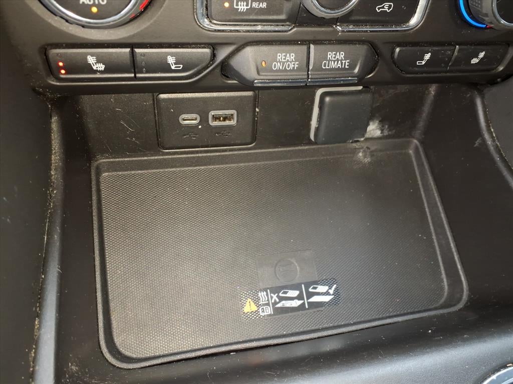 2022 Chevrolet Suburban LT