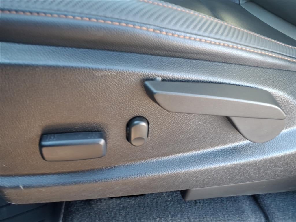 2022 GMC Canyon AT4 - Leather