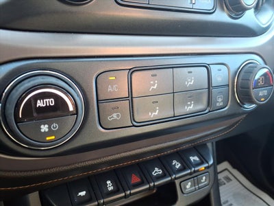 2022 GMC Canyon AT4 - Leather