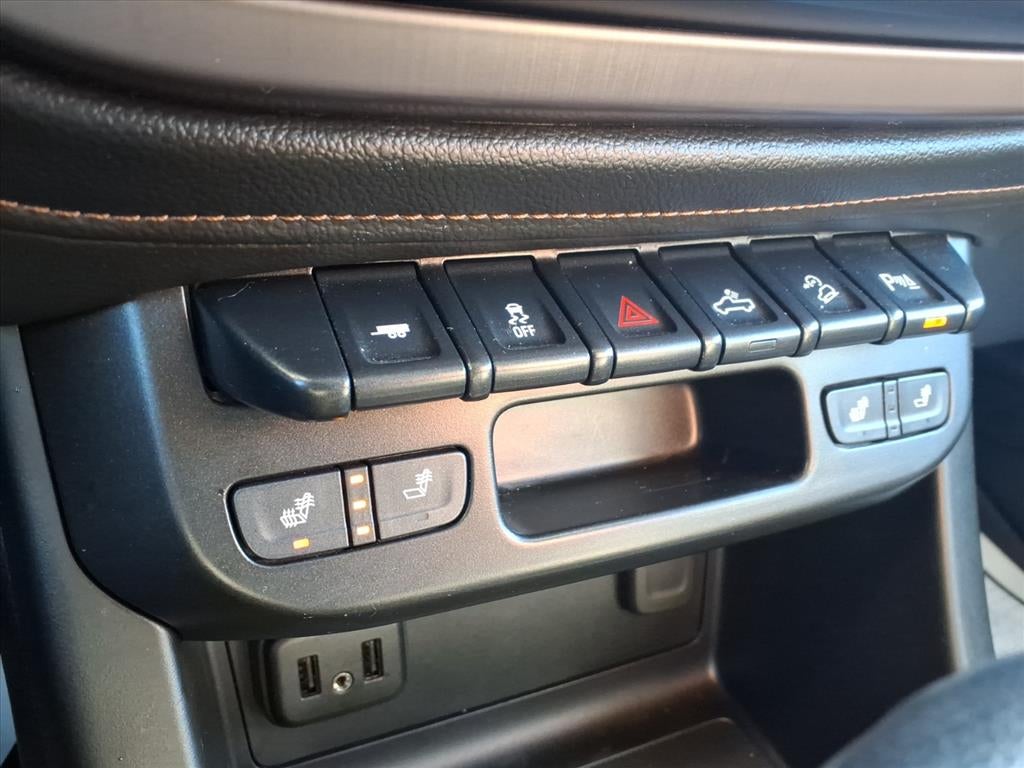 2022 GMC Canyon AT4 - Leather