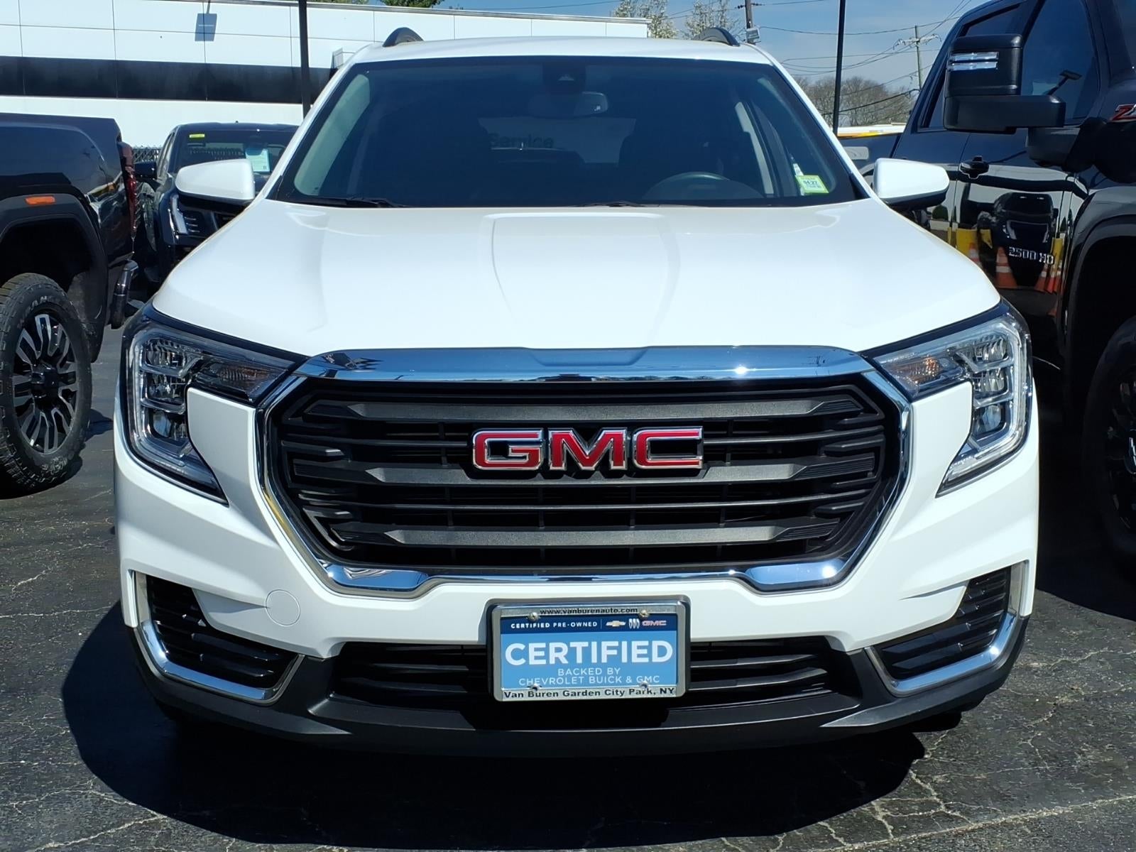 2023 GMC Terrain SLE