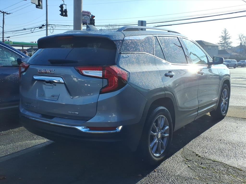 2023 GMC Terrain SLT