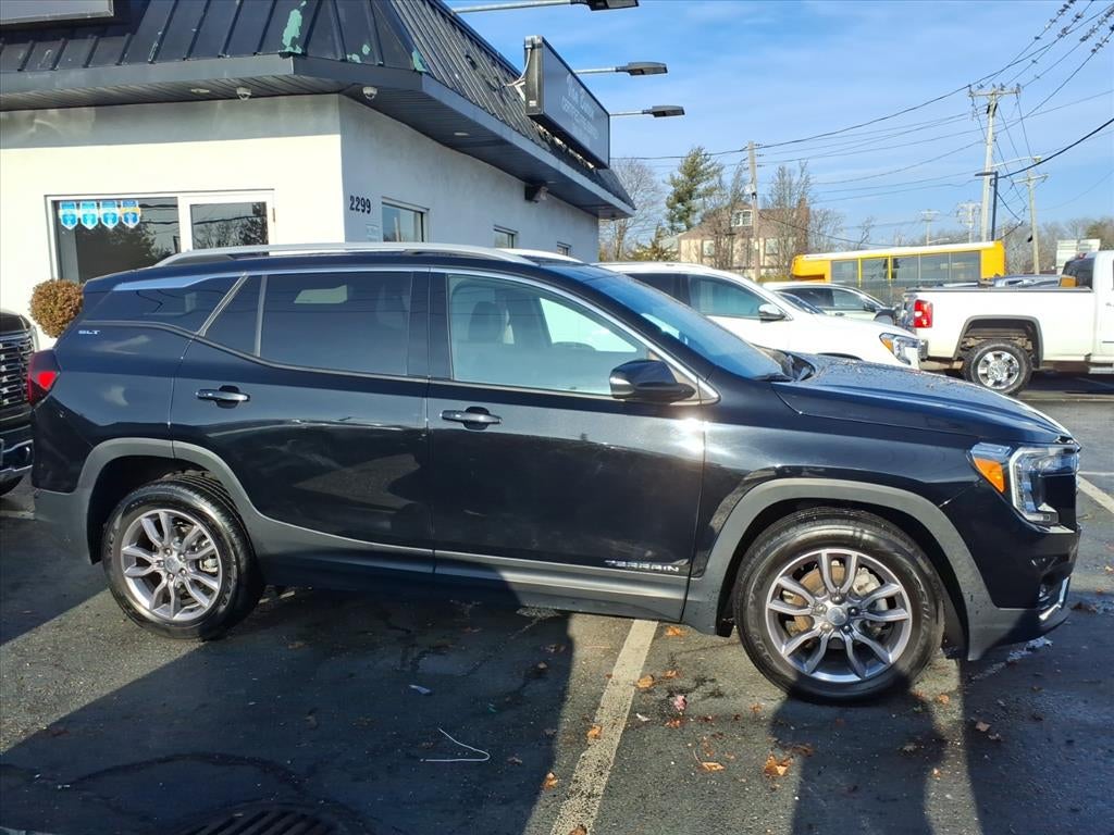 2023 GMC Terrain SLT