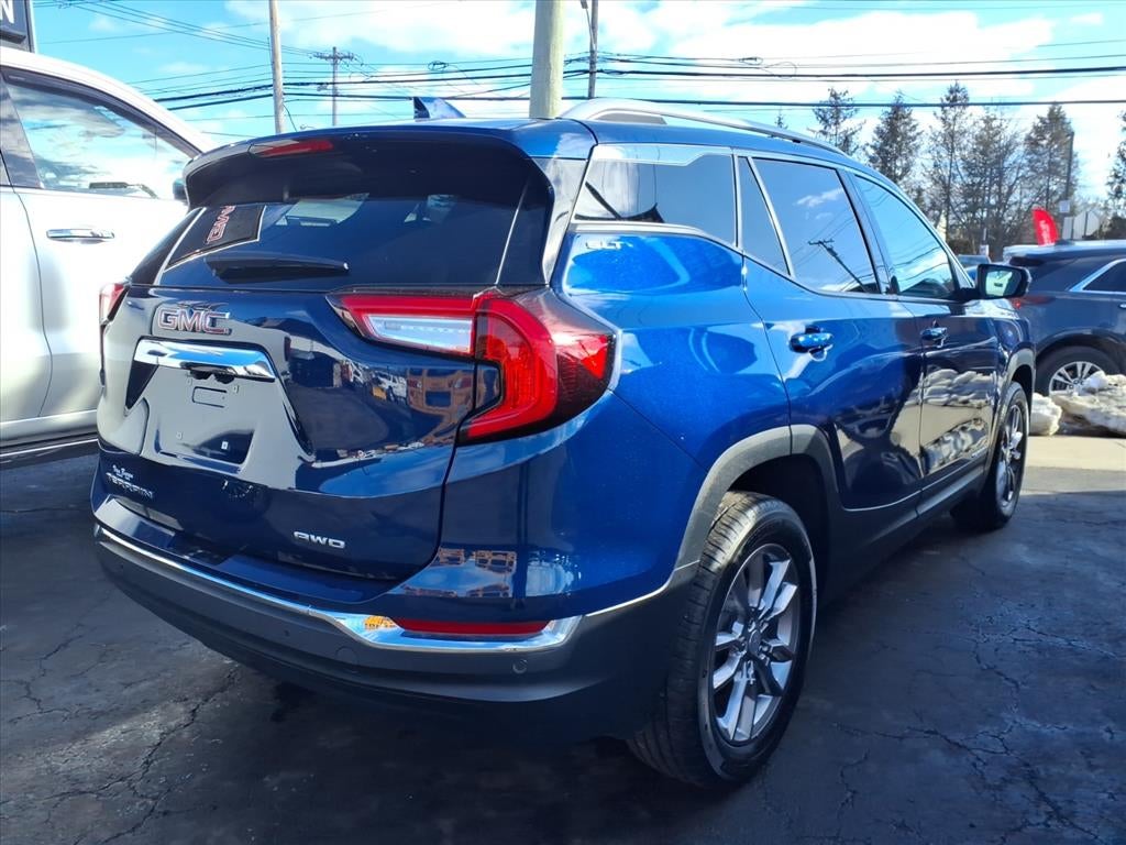 2023 GMC Terrain SLT