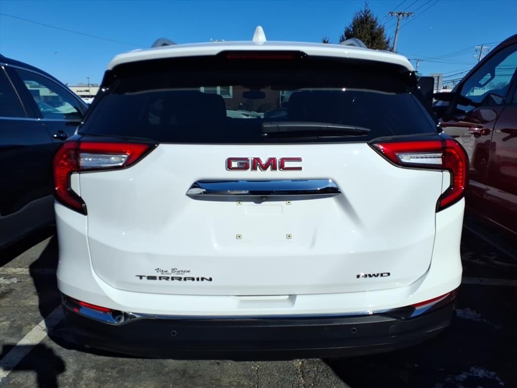 2022 GMC Terrain SLT