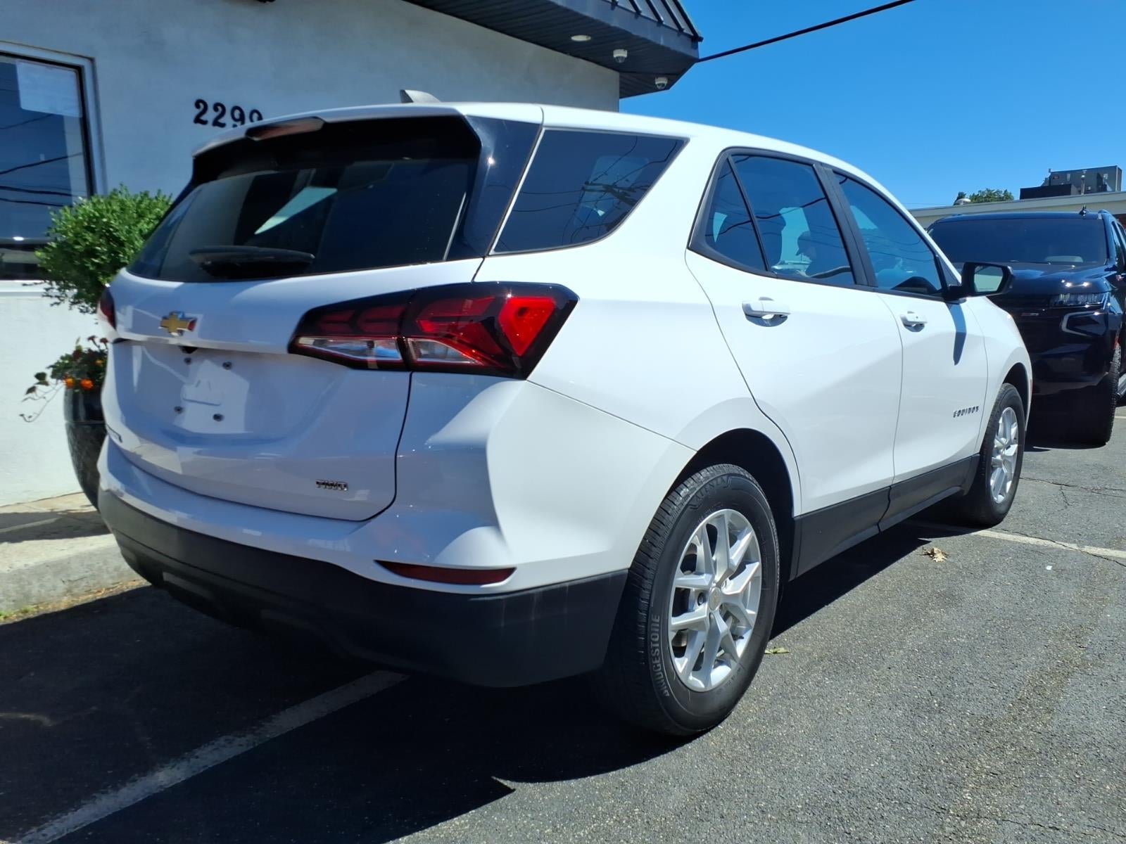 2023 Chevrolet Equinox LS