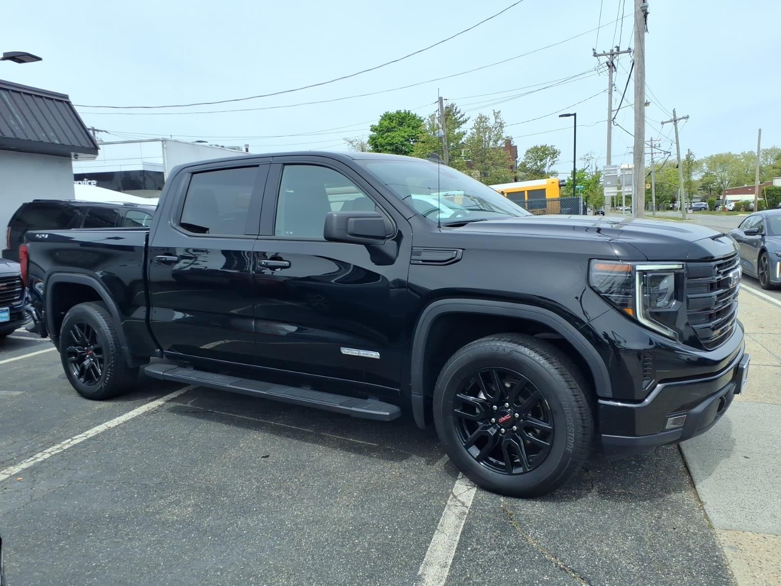 2023 GMC Sierra 1500 Elevation