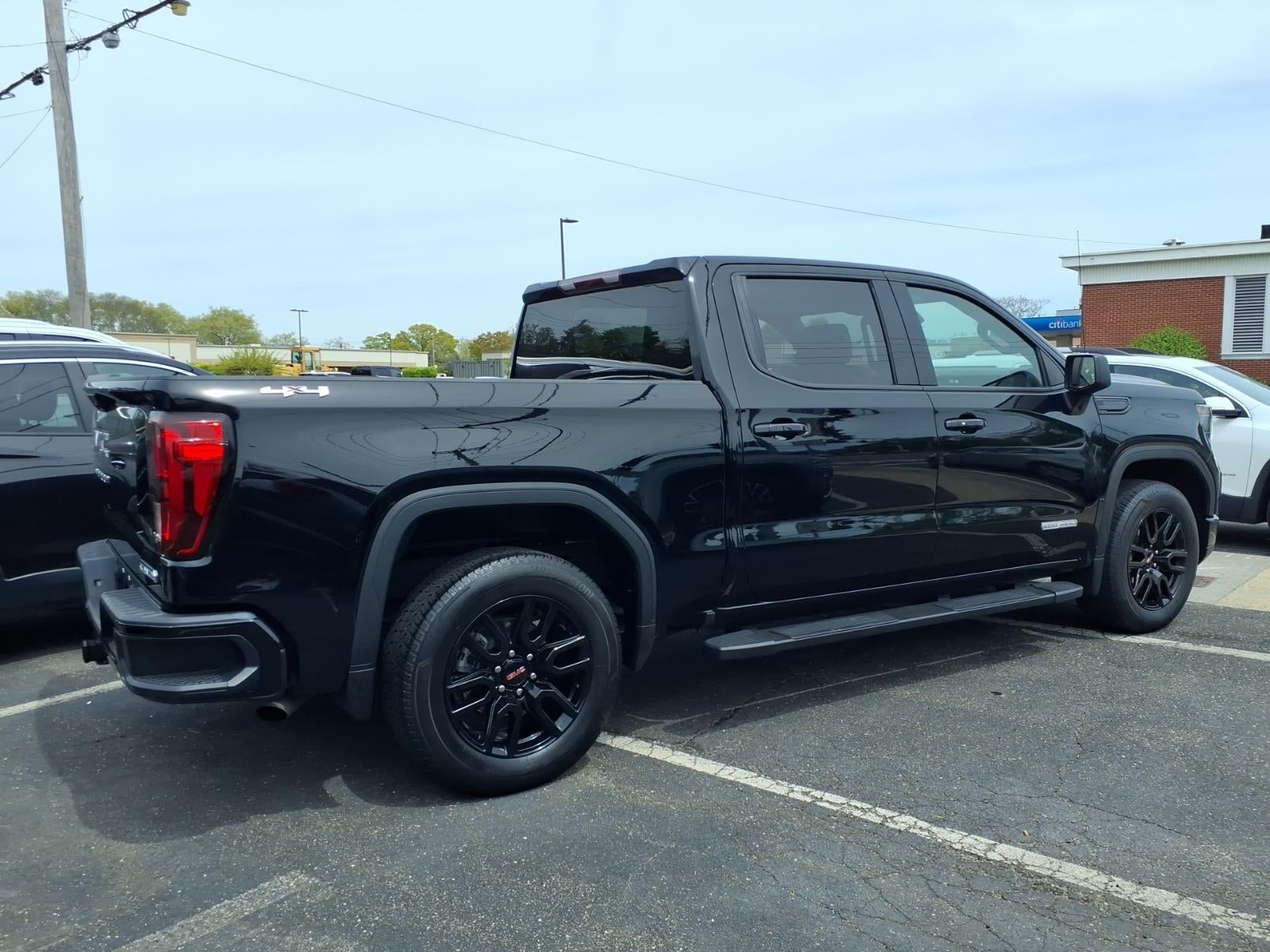 2023 GMC Sierra 1500 Elevation