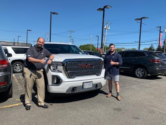 Congrats to Francesco on your new 2021 GMC Sierra